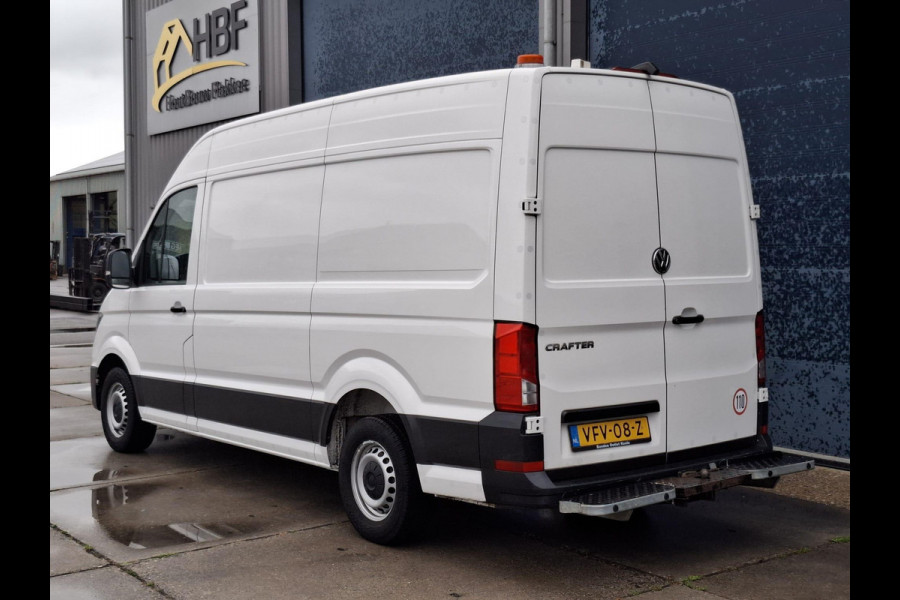 Volkswagen Crafter 35 2.0 TDI L3H3 EL Highline AIRCO / CRUISE CONTROLE / TREKHAAK / NAVI / CARPLAY