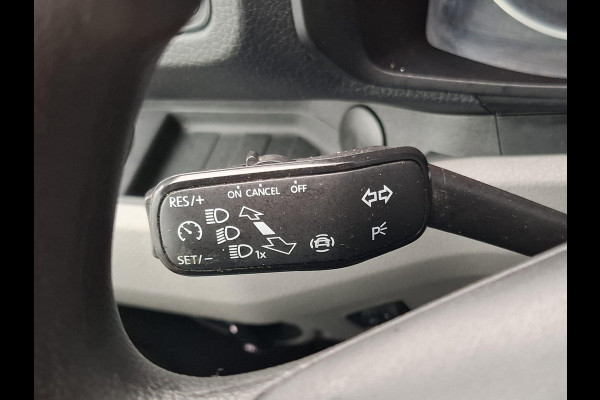 Volkswagen Crafter 35 2.0 TDI L3H3 EL Highline AIRCO / CRUISE CONTROLE / TREKHAAK / NAVI / CARPLAY
