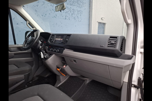 Volkswagen Crafter 35 2.0 TDI L3H3 EL Highline AIRCO / CRUISE CONTROLE / TREKHAAK / NAVI / CARPLAY