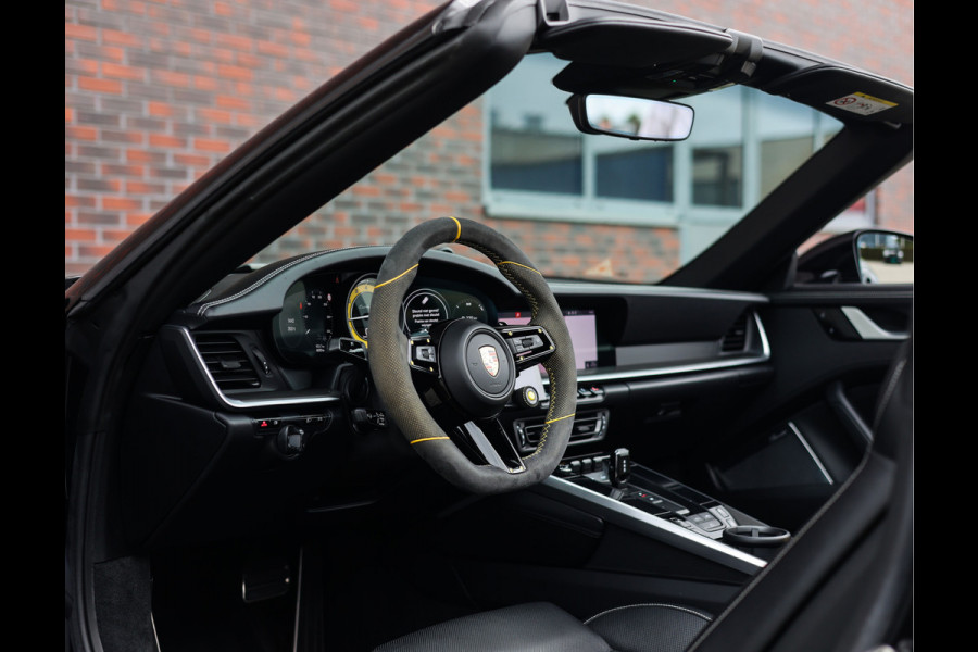 Porsche 911 Cabrio 3.8 Turbo S | PASM - PCCB - Burmester