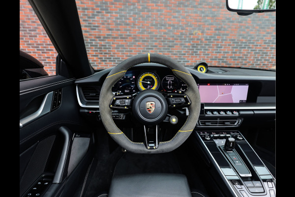 Porsche 911 Cabrio 3.8 Turbo S | PASM - PCCB - Burmester