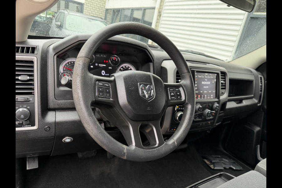 Dodge Ram 1500 CLASSIC 4x4 / Prins LPG / luchtvering achter / trekhaak 3500 kg / 5 persoons / lease vanaf € 619 / cruise en climate control / navigatie / vaste prijs rijklaar € 37.750 ex btw