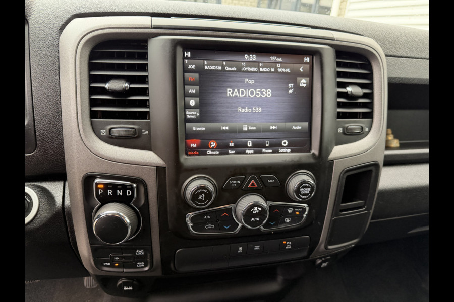 Dodge Ram 1500 CLASSIC 4x4 / Prins LPG / luchtvering achter / trekhaak 3500 kg / 5 persoons / lease vanaf € 619 / cruise en climate control / navigatie / vaste prijs rijklaar € 37.750 ex btw
