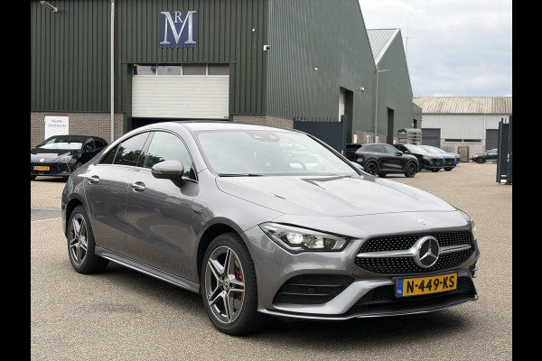 Mercedes-Benz CLA-Klasse 250 e Business Solution AMG AMG | COMPLEET ONDERHOUDEN | SFEERVERLICHTING | STOELVERWARMING | ACHTERUITRIJCAMERA | RIJKLAARPRIJS | 12 MND BOVAG GARANTIE