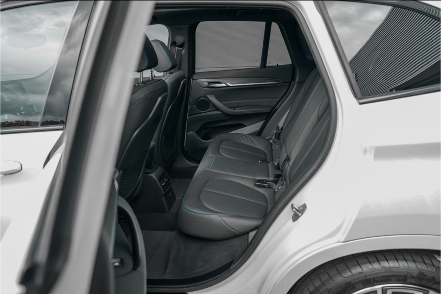 BMW X1 xDrive25e M-Sport Pano ACC Trekhaak SOH 90% 19"