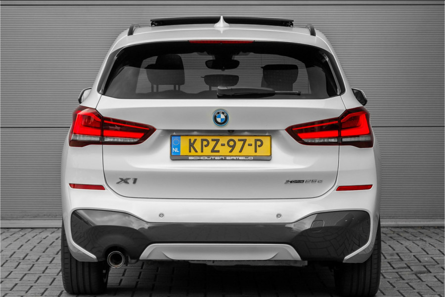 BMW X1 xDrive25e M-Sport Pano ACC Trekhaak SOH 90% 19"
