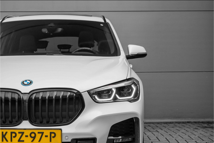 BMW X1 xDrive25e M-Sport Pano ACC Trekhaak SOH 90% 19"
