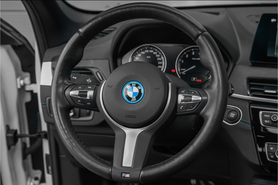 BMW X1 xDrive25e M-Sport Pano ACC Trekhaak SOH 90% 19"