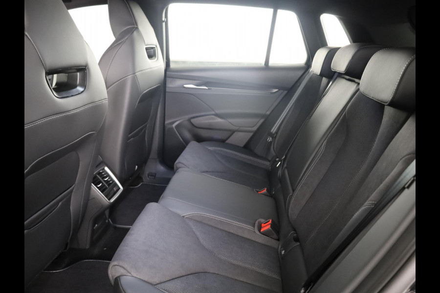 Škoda Elroq 85 Sportline | Trekhaak | elektr. achterklep | Matrix LED | Travel Assist | Stuur - en stoelverwarming |