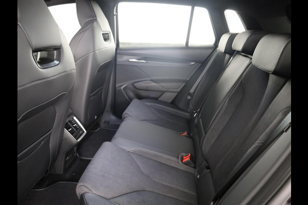 Škoda Elroq 85 Sportline | Trekhaak | elektr. achterklep | Matrix LED | Travel Assist | Stuur - en stoelverwarming |