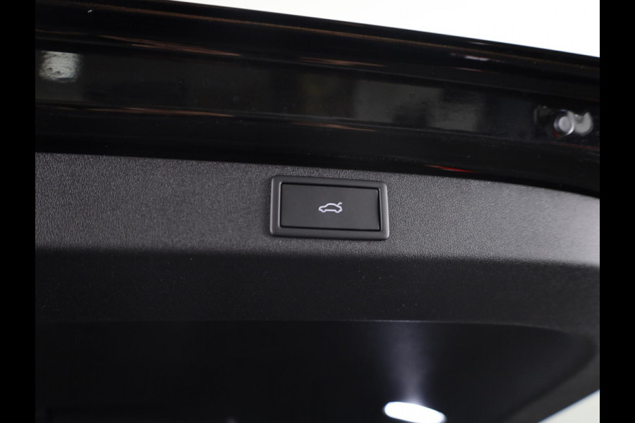 Škoda Elroq 85 Sportline | Trekhaak | elektr. achterklep | Matrix LED | Travel Assist | Stuur - en stoelverwarming |