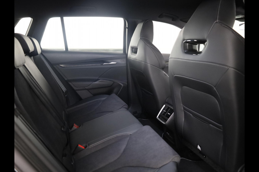 Škoda Elroq 85 Sportline | Trekhaak | elektr. achterklep | Matrix LED | Travel Assist | Stuur - en stoelverwarming |