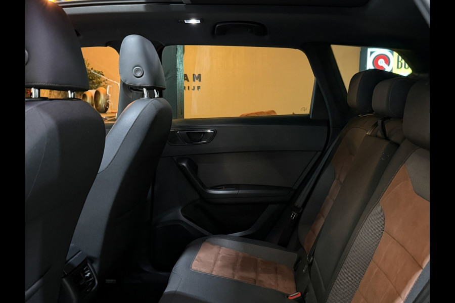 Seat Ateca 1.5 TSI Xcellence|Pano|Alcantara|19" Zwarte Velgen|360° Camera|Keyless|Sfeerverlichting|Virtueel Cockpit|Rijklaar