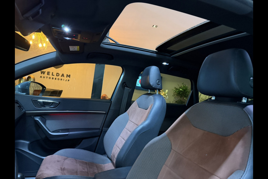 Seat Ateca 1.5 TSI Xcellence|Pano|Alcantara|19" Zwarte Velgen|360° Camera|Keyless|Sfeerverlichting|Virtueel Cockpit|Rijklaar