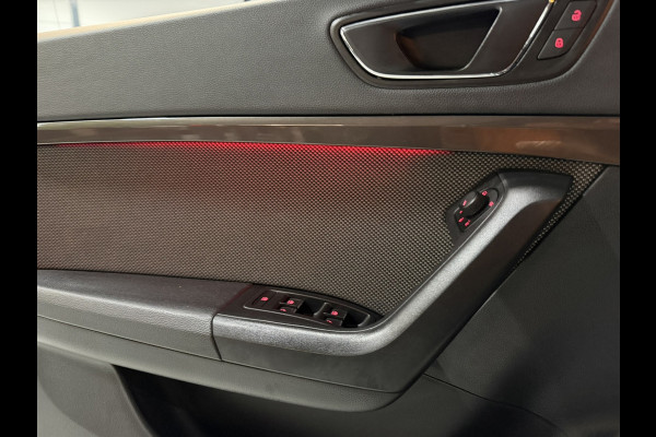 Seat Ateca 1.5 TSI Xcellence|Pano|Alcantara|19" Zwarte Velgen|360° Camera|Keyless|Sfeerverlichting|Virtueel Cockpit|Rijklaar
