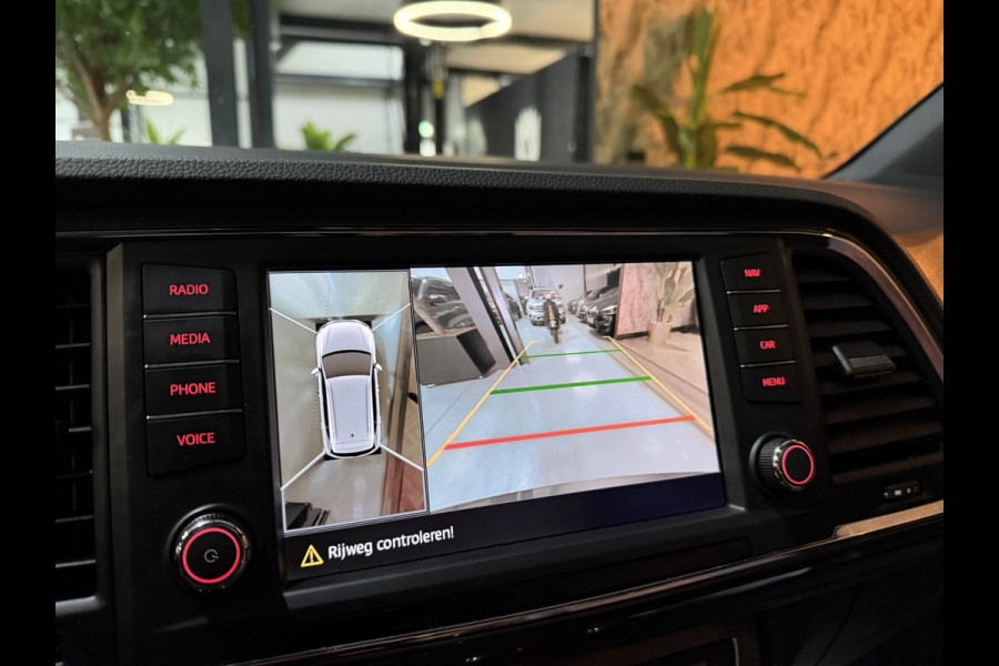 Seat Ateca 1.5 TSI Xcellence|Pano|Alcantara|19" Zwarte Velgen|360° Camera|Keyless|Sfeerverlichting|Virtueel Cockpit|Rijklaar