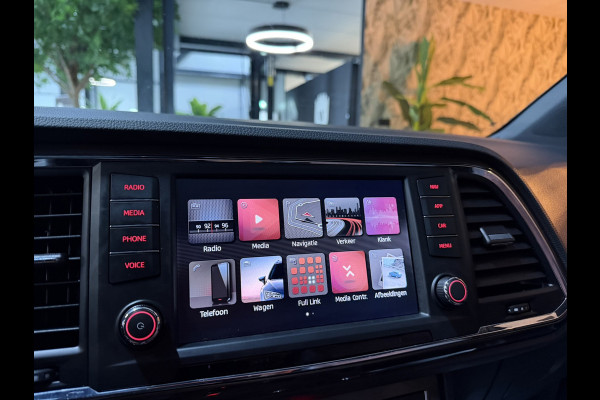 Seat Ateca 1.5 TSI Xcellence|Pano|Alcantara|19" Zwarte Velgen|360° Camera|Keyless|Sfeerverlichting|Virtueel Cockpit|Rijklaar