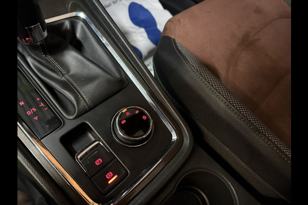 Seat Ateca 1.5 TSI Xcellence|Pano|Alcantara|19" Zwarte Velgen|360° Camera|Keyless|Sfeerverlichting|Virtueel Cockpit|Rijklaar