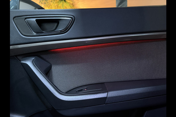 Seat Ateca 1.5 TSI Xcellence|Pano|Alcantara|19" Zwarte Velgen|360° Camera|Keyless|Sfeerverlichting|Virtueel Cockpit|Rijklaar