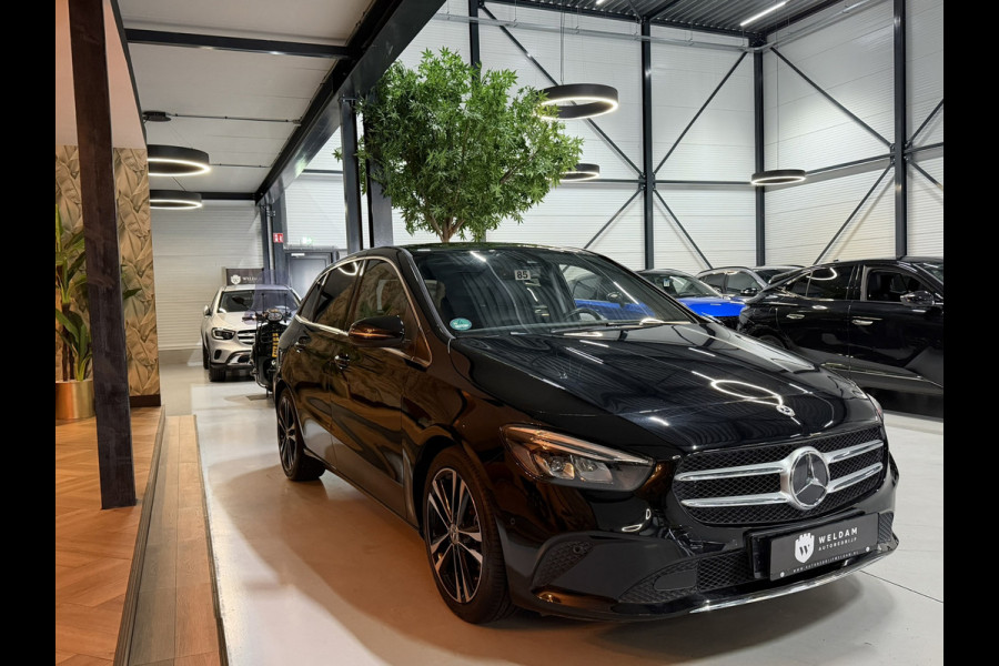 Mercedes-Benz B-Klasse 180 Business Solution|Matrix LED|MBUX|Virtual Cockpit|Half Leder|StoelVW|Elek. Achterklep|CarPlay|Rijklaar