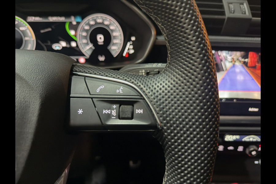 Audi Q3 Sportback 45 TFSI e S Edition|245pk|Plug-in Hybrid|Dealerondh|Adaptieve Cruise|Pano|Matrix LED|Blindspot|Keyless|Rijklaar