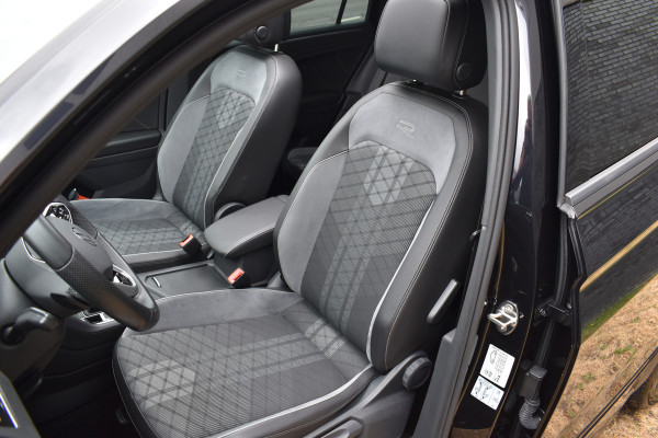 Volkswagen Tiguan 1.4 TSI eHybrid R-Line Business+ Facelift Black edition Plugin-hybride 1e eigenaar Pano 245pk IQ-light