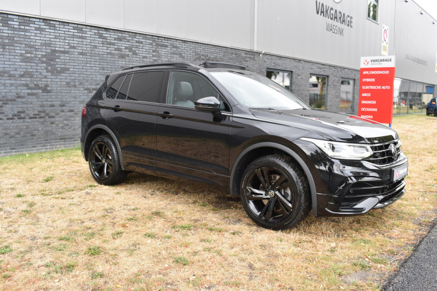 Volkswagen Tiguan 1.4 TSI eHybrid R-Line Business+ Facelift Black edition Plugin-hybride 1e eigenaar Pano 245pk IQ-light