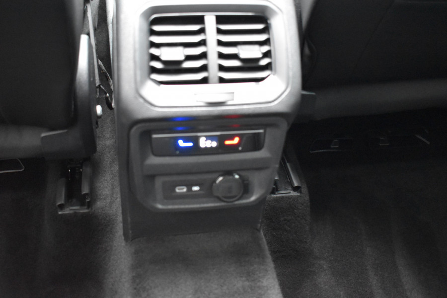 Volkswagen Tiguan 1.4 TSI eHybrid R-Line Business+ Facelift Black edition Plugin-hybride 1e eigenaar Pano 245pk IQ-light