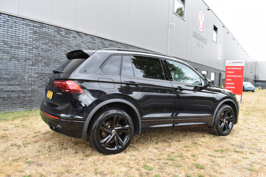 Volkswagen Tiguan 1.4 TSI eHybrid R-Line Business+ Facelift Black edition Plugin-hybride 1e eigenaar Pano 245pk IQ-light