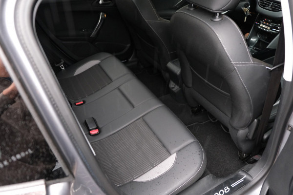 Peugeot 2008 1.2 PureTech Allure *PANORAMADAK* D-Riem V.V |Slechts 77.528km Compleet Onderhouden|