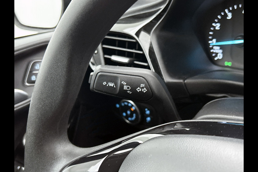 Ford Fiesta 1.1 Trend | LM VELGEN | VERWARMDE VOORRUIT | PARK. SENSOREN