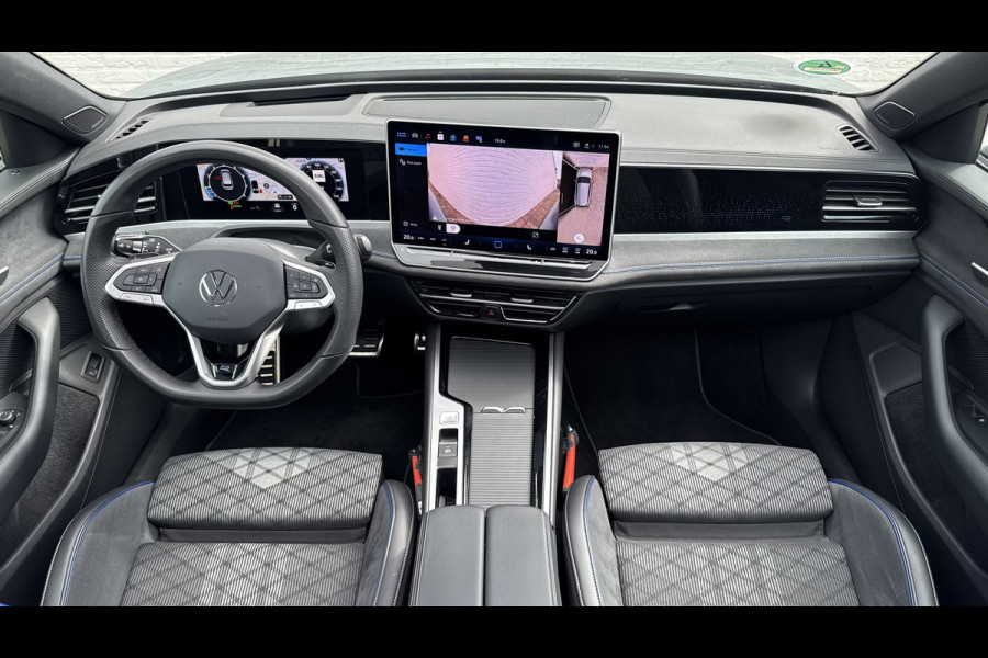 Volkswagen Passat Variant 1.5 eTSI R-Line Panorama Massage stoelen Sfeer verlichting All season banden Bomvolle uitvoering