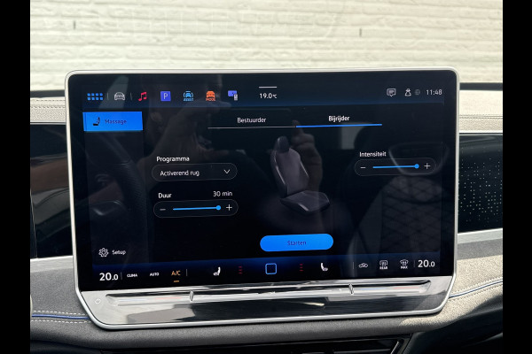 Volkswagen Passat Variant 1.5 eTSI R-Line Panorama Massage stoelen Sfeer verlichting All season banden Bomvolle uitvoering