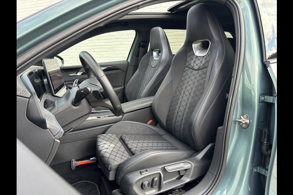 Volkswagen Passat Variant 1.5 eTSI R-Line Panorama Massage stoelen Sfeer verlichting All season banden Bomvolle uitvoering