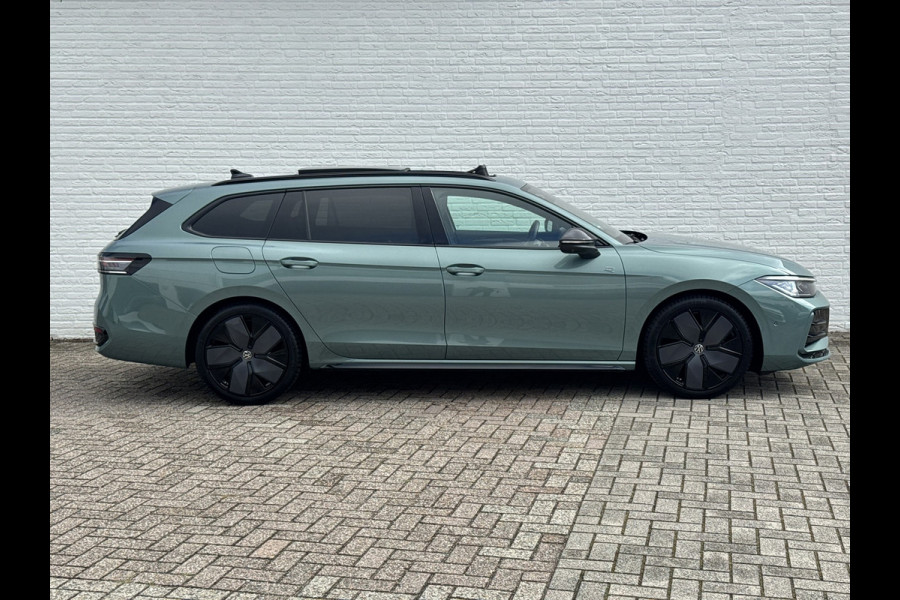 Volkswagen Passat Variant 1.5 eTSI R-Line Panorama Massage stoelen Sfeer verlichting All season banden Bomvolle uitvoering