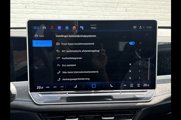 Volkswagen Passat Variant 1.5 eTSI R-Line Panorama Massage stoelen Sfeer verlichting All season banden Bomvolle uitvoering
