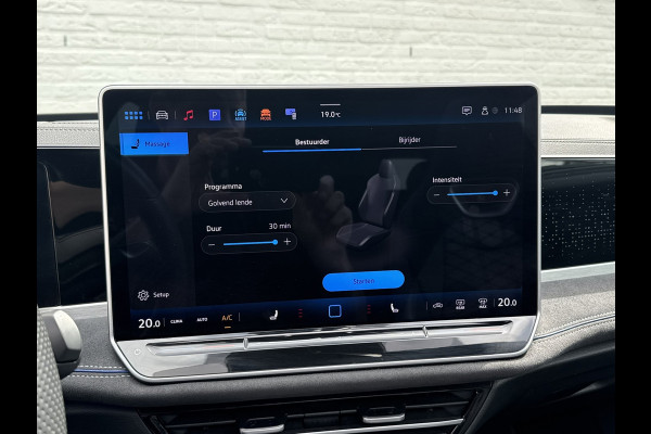 Volkswagen Passat Variant 1.5 eTSI R-Line Panorama Massage stoelen Sfeer verlichting All season banden Bomvolle uitvoering