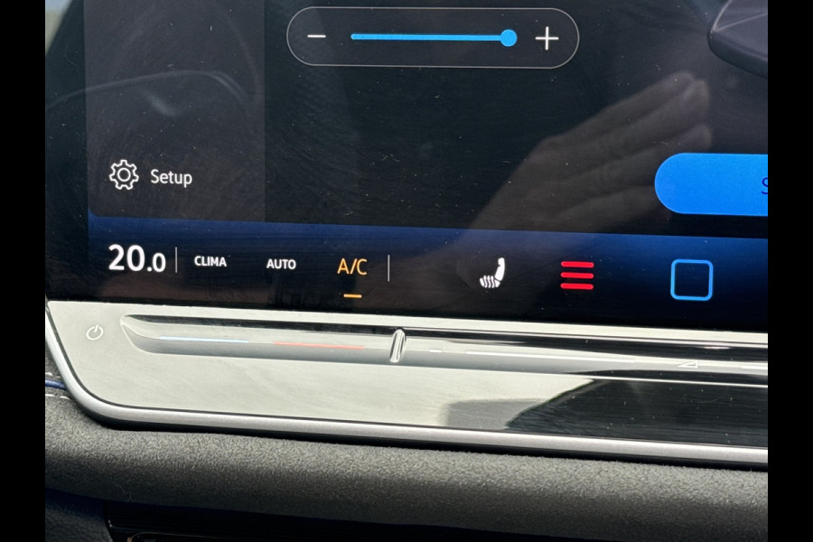 Volkswagen Passat Variant 1.5 eTSI R-Line Panorama Massage stoelen Sfeer verlichting All season banden Bomvolle uitvoering