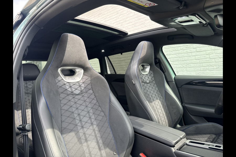 Volkswagen Passat Variant 1.5 eTSI R-Line Panorama Massage stoelen Sfeer verlichting All season banden Bomvolle uitvoering