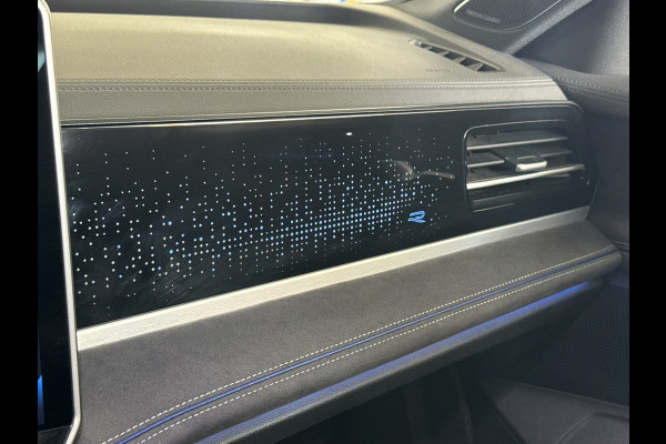 Volkswagen Passat Variant 1.5 eTSI R-Line Panorama Massage stoelen Sfeer verlichting All season banden Bomvolle uitvoering