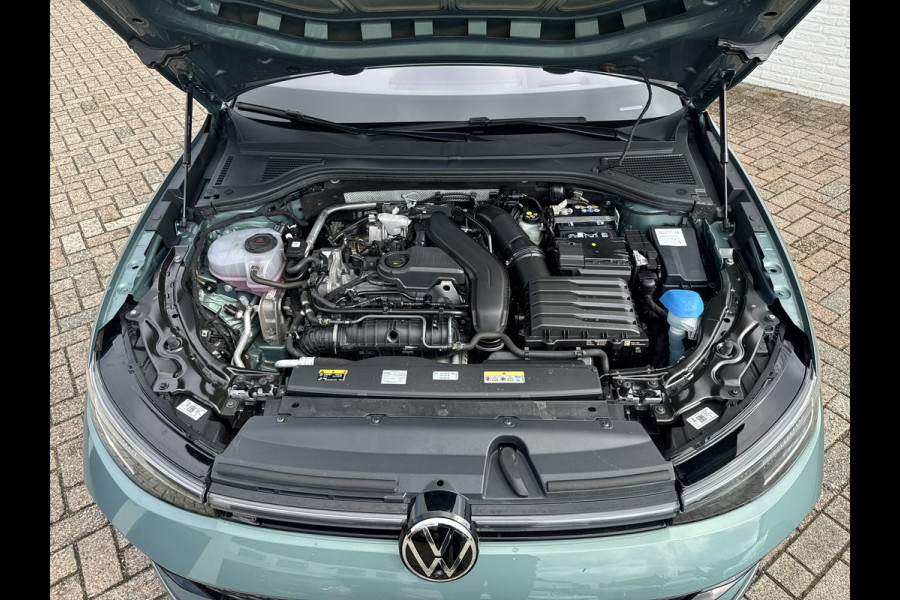 Volkswagen Passat Variant 1.5 eTSI R-Line Panorama Massage stoelen Sfeer verlichting All season banden Bomvolle uitvoering