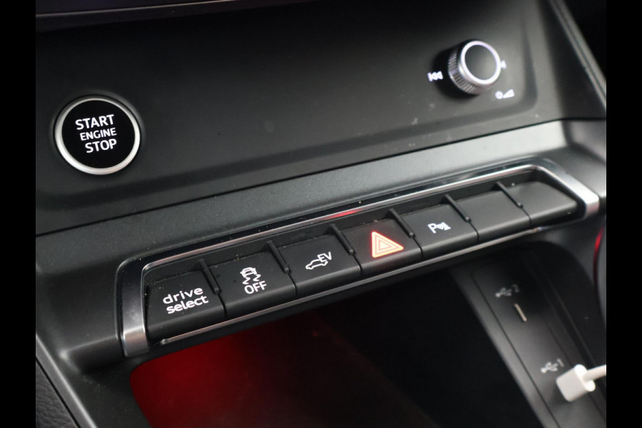 Audi Q3 45 TFSIe 245 PK S-LINE + SONOS AUDIO | PANORAMA | ADAPTIEF ONDERSTEL | ACC | MEMORY | SFEER