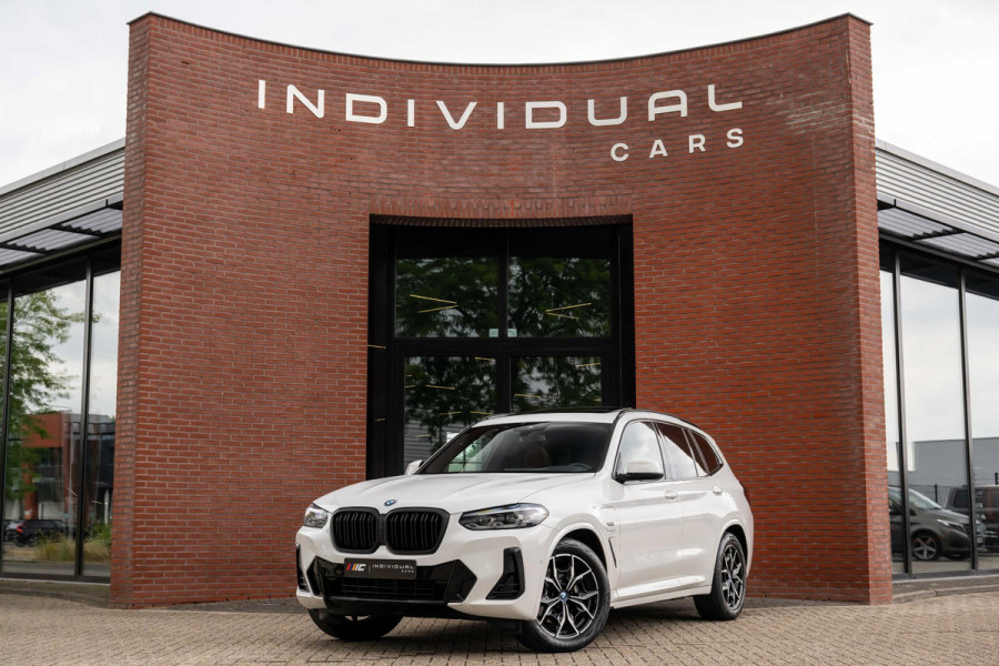 BMW X3 xDrive30e M-Sport Pano HuD Trekhaak Camera 94% SOH