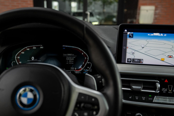 BMW X3 xDrive30e M-Sport Pano HuD Trekhaak Camera 94% SOH