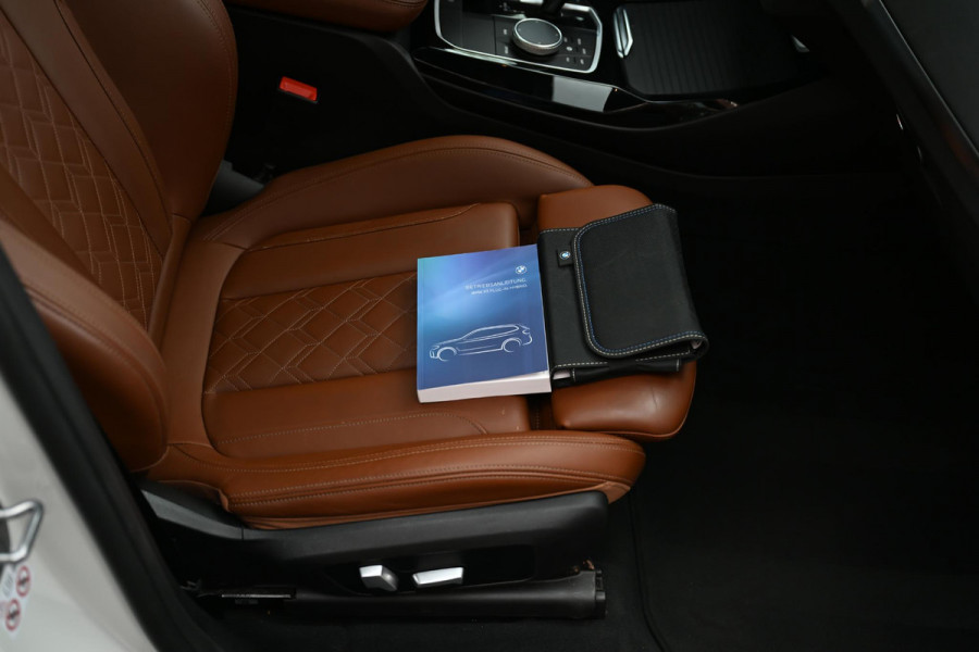 BMW X3 xDrive30e M-Sport Pano HuD Trekhaak Camera 94% SOH