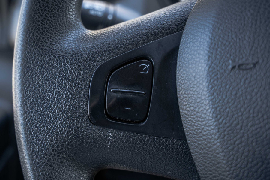 Renault Trafic 2.0 dCi 145 L2H1 | Automaat | 145 PK | 3-Zits | Camera | Cruise | Airco | Trekhaak