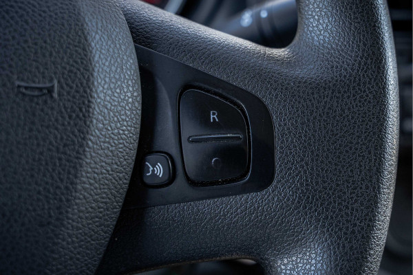 Renault Trafic 2.0 dCi 145 L2H1 | Automaat | 145 PK | 3-Zits | Camera | Cruise | Airco | Trekhaak
