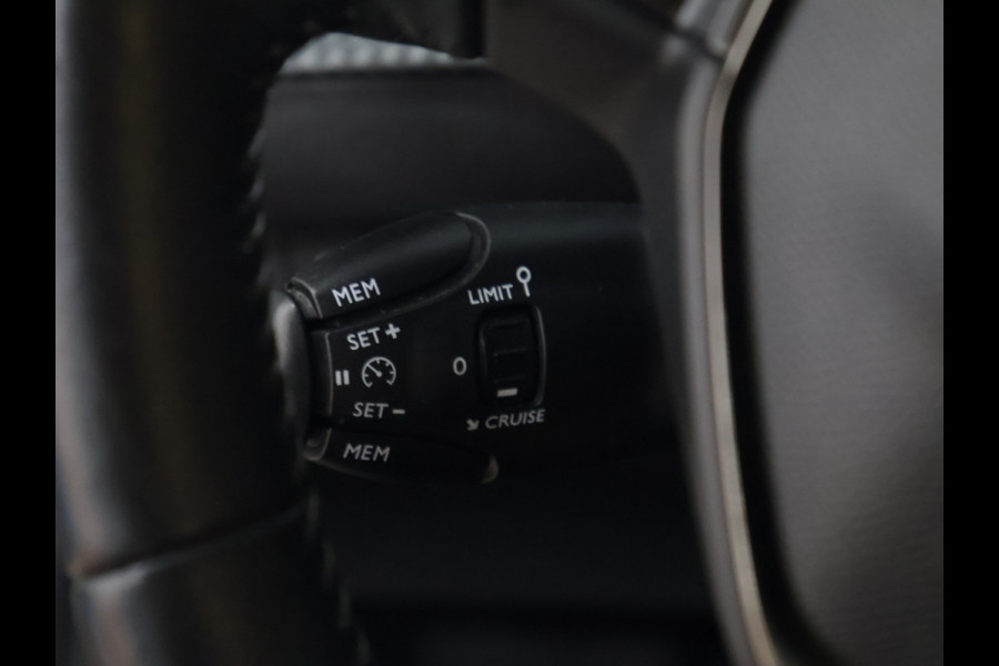 Peugeot 208 1.2 PureTech Active [APPLE CARPLAY, ANDROID, LED, NAVIGATIE, CRUISE CONTROL, RIJSTROOKASSISTENT, PDC, AIRCO, BLUETOOTH, NIEUWSTAAT]