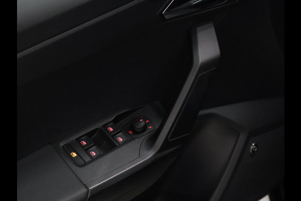 Seat Ibiza 1.0 TSI Style Business Intense Plus [APPLE CARPLAY, ANDROID, STOELVERWARMING, CAMERA, LED, PDC V+A, NAVIGATIE, DIGITAL DASH, CRUISE CONTROL, CLIMATE CONTROL, BLUETOOTH, NIEUWSTAAT]