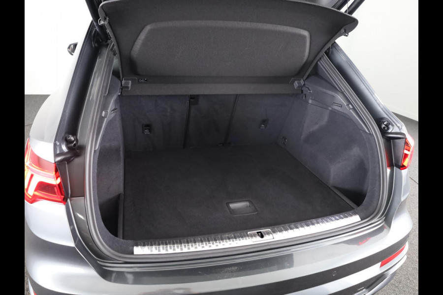 Audi Q3 35 TFSI S Line 150pk | Navigatie | Climatronic | Matrix Led koplampen | Parkeercamera | B&O Audio| Adaptive cruise controle